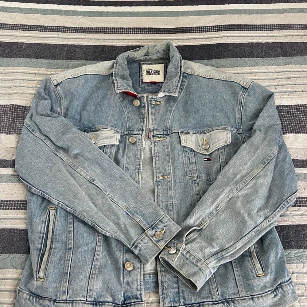 Tommy Hilfiger Light Blue Denim Jacket
Vintage